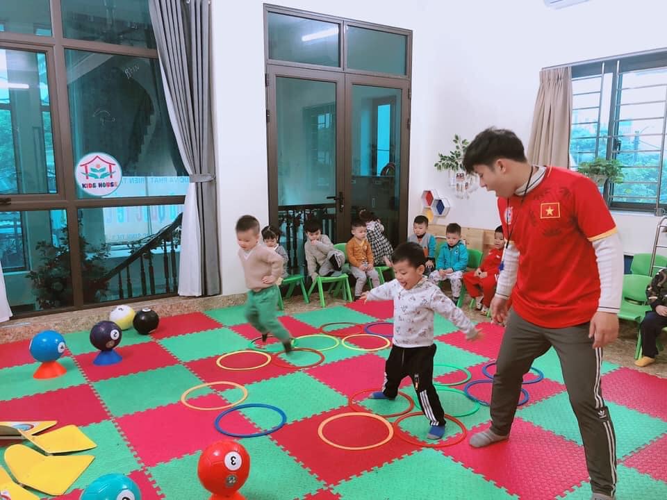 Slide 0ec03853-768e-41cf-966c-a635283ae135