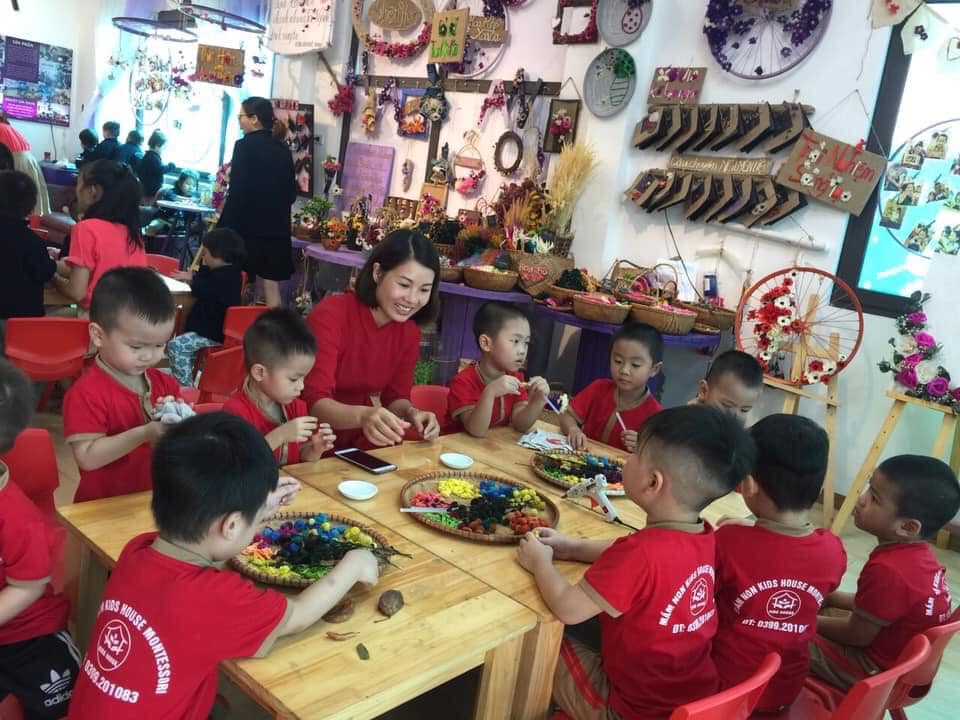 Slide 16c1704c-11ed-4595-bb97-7656600e8500