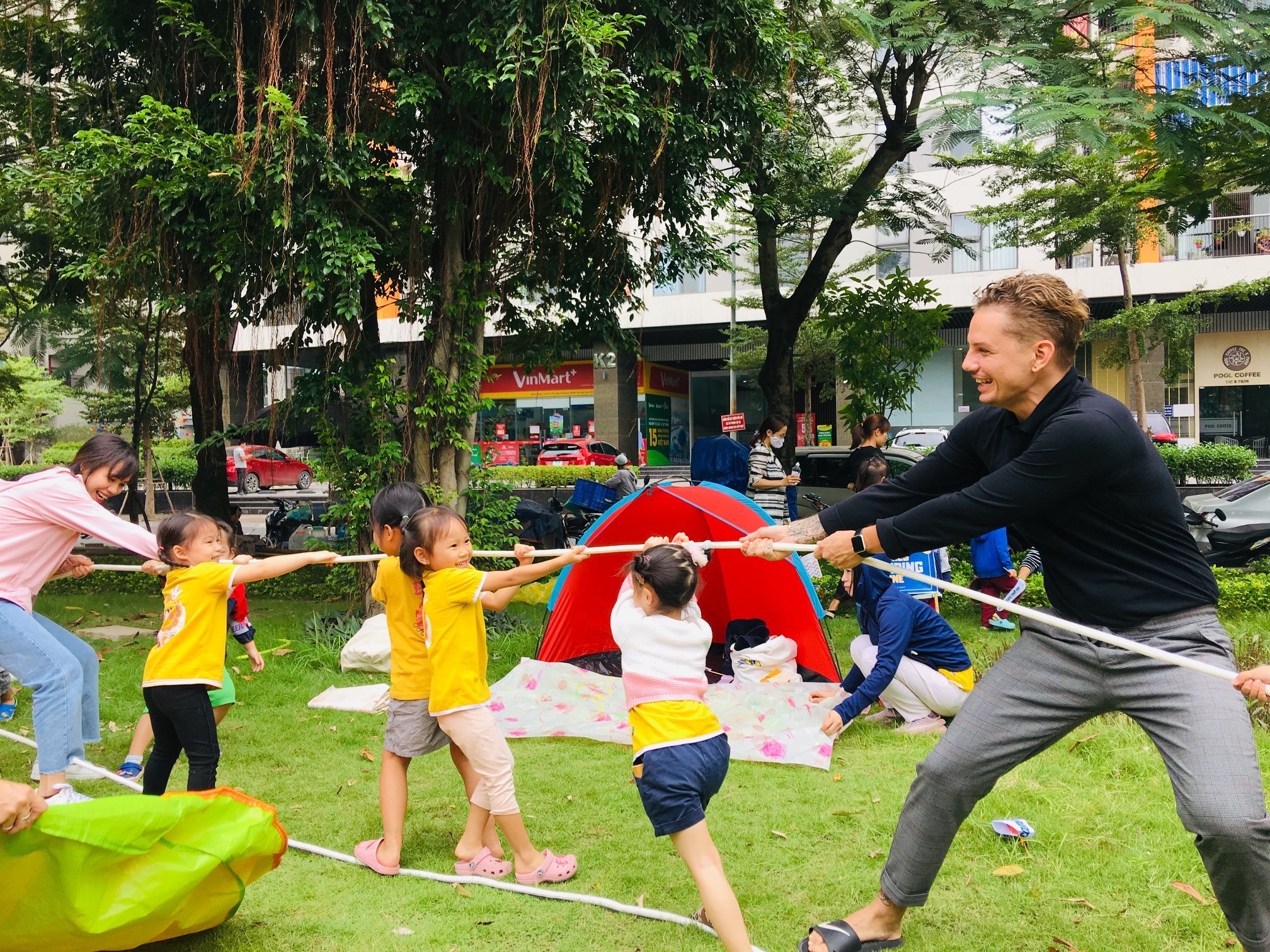 Slide 65785524-4ec5-4a08-b18d-fa5b17e7d018