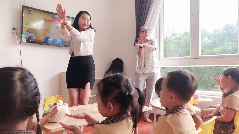 Slide d52a963a-3d5f-4b44-bd5e-57191f37dc26