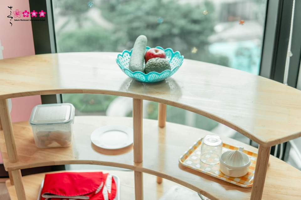 Slide 5f1bbc52-a1a0-44f0-bcda-9195f6a4b524